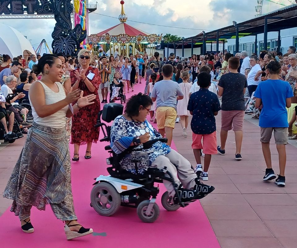 Desfile-todos. La Mar de Solidario